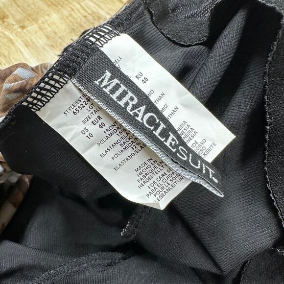 Miraclesuit Women's Untamed Wrapsody One Piece Swimsuit Blue/Brown Sz 10 NWOT - Picture 4 of 8